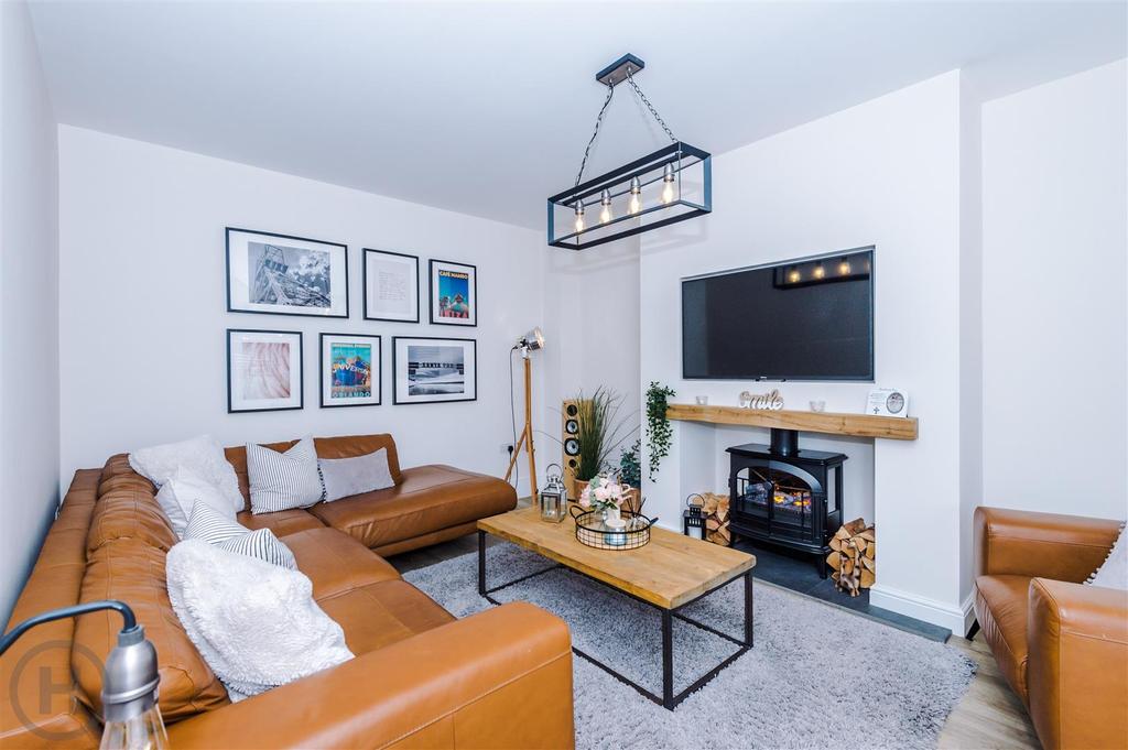 Fieldhurst Close, Astley, Manchester 3 bed detached house £350,000