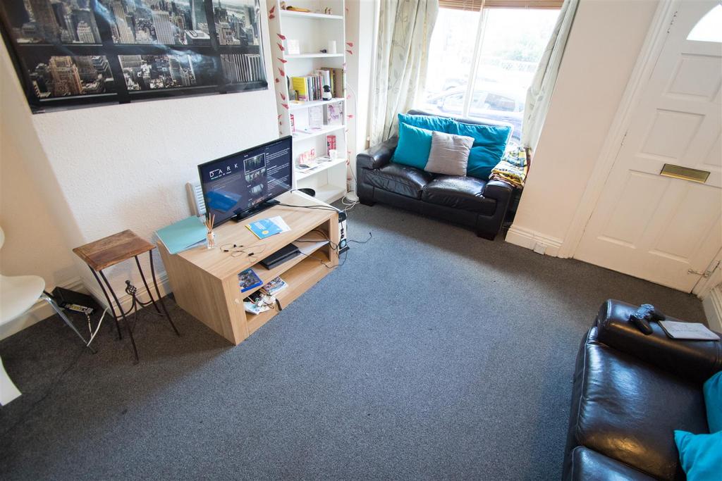 Ash View, Headingley, Leeds, LS6 3JH 4 bed terraced house £2,132 pcm