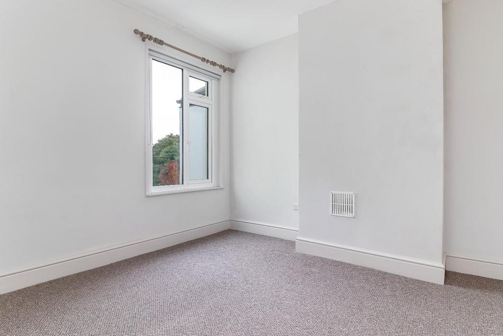 Bedroom 2.jpg