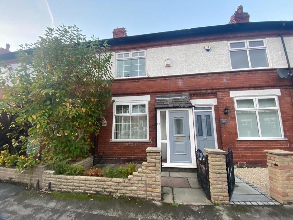 St. Andrews Avenue, Timperley... 2 bed terraced house £1,295 pcm (£