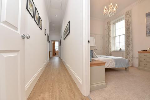 2 bedroom flat for sale - Whitecroft Park, Newport