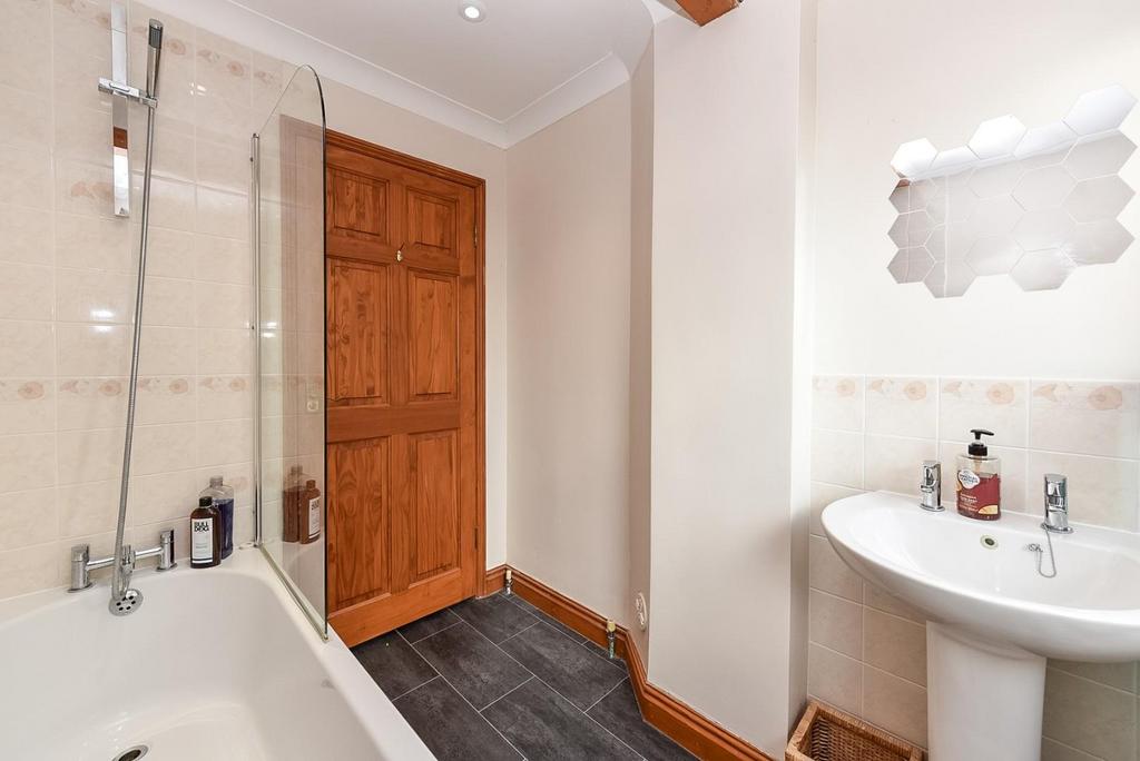Lower Ground Bathroom