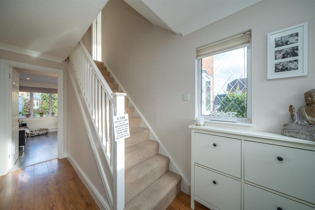 Knights Orchard, Gadebridge, Hemel Hempstead, Hertfordshire, HP1 3QA 4