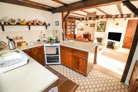 4 bedroom detached bungalow for sale - Hoylake Close, Nuneaton