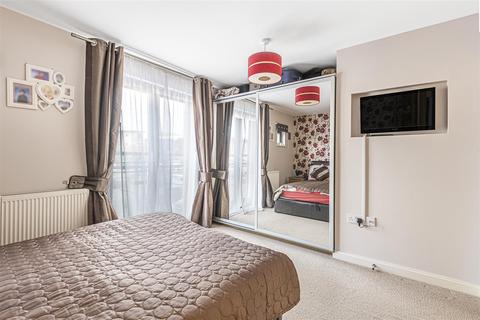 2 bedroom apartment for sale - St Margarets Court, Maritime Quarter, Swansea
