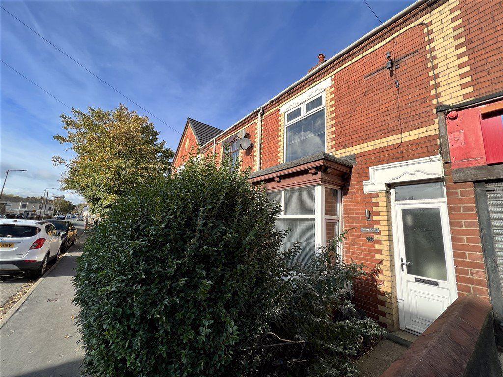 Moss Road, Askern, DN6 3 bed terraced house £650 pcm (£150 pw)