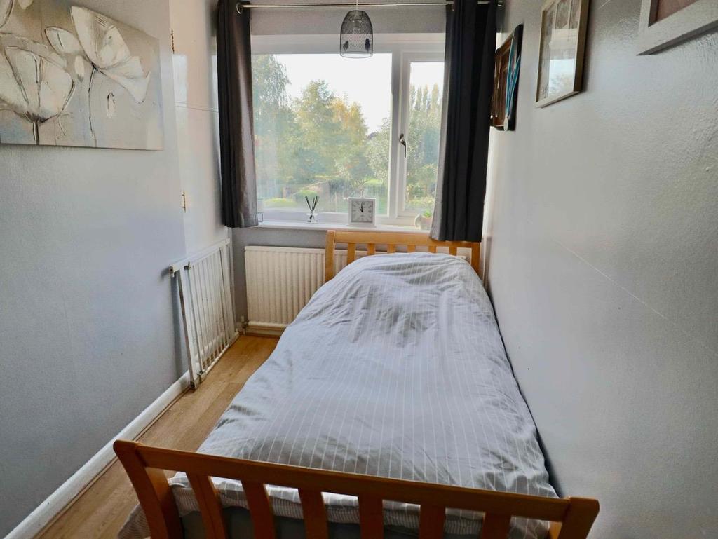 Bed4.jpg