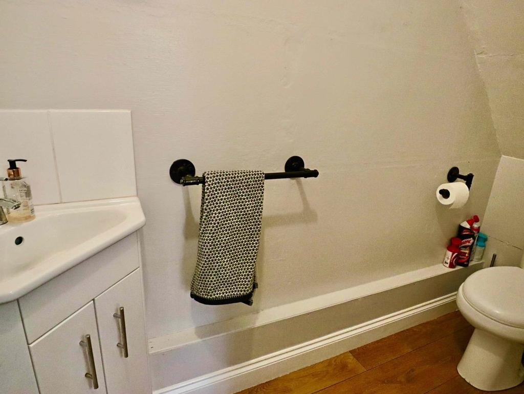 Toilet1.jpg
