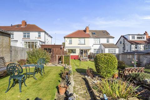 108 Broadgate Lane, Horsforth, Leeds, LS18 4BS