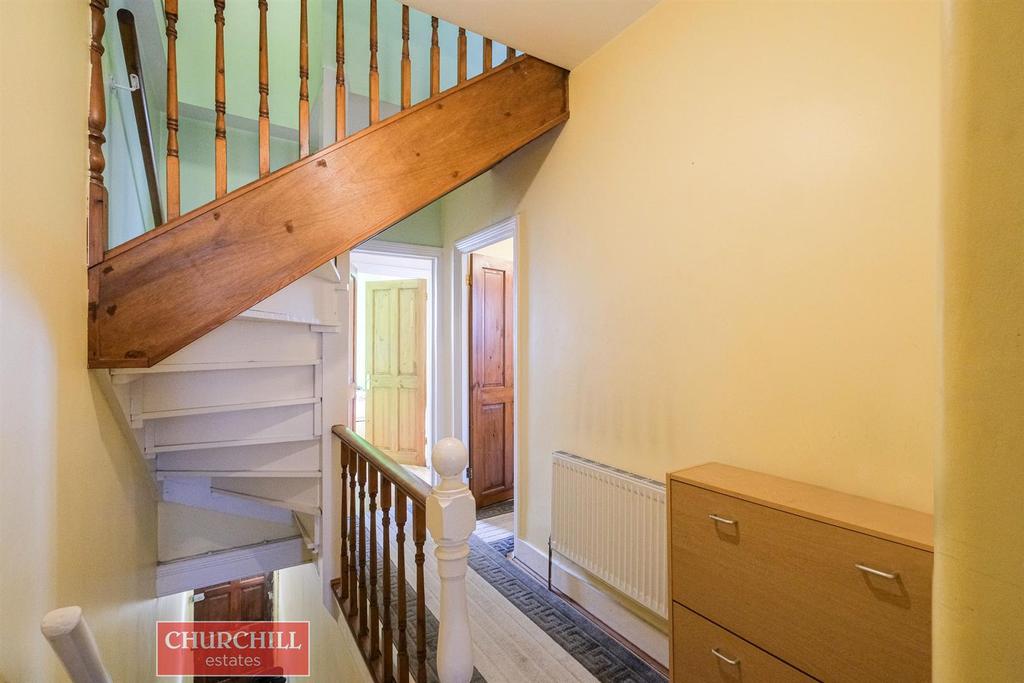 Kettlebaston Road, Leyton 2 bed £450,000