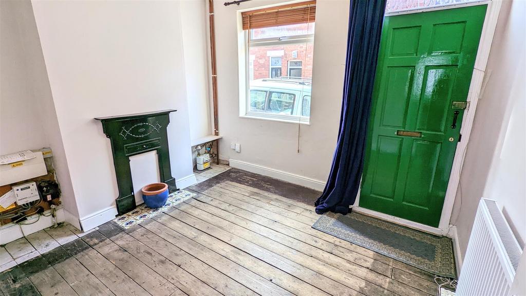 Curzon Terrace, South Bank, York YO23 1HA 2 bed terraced house for sale