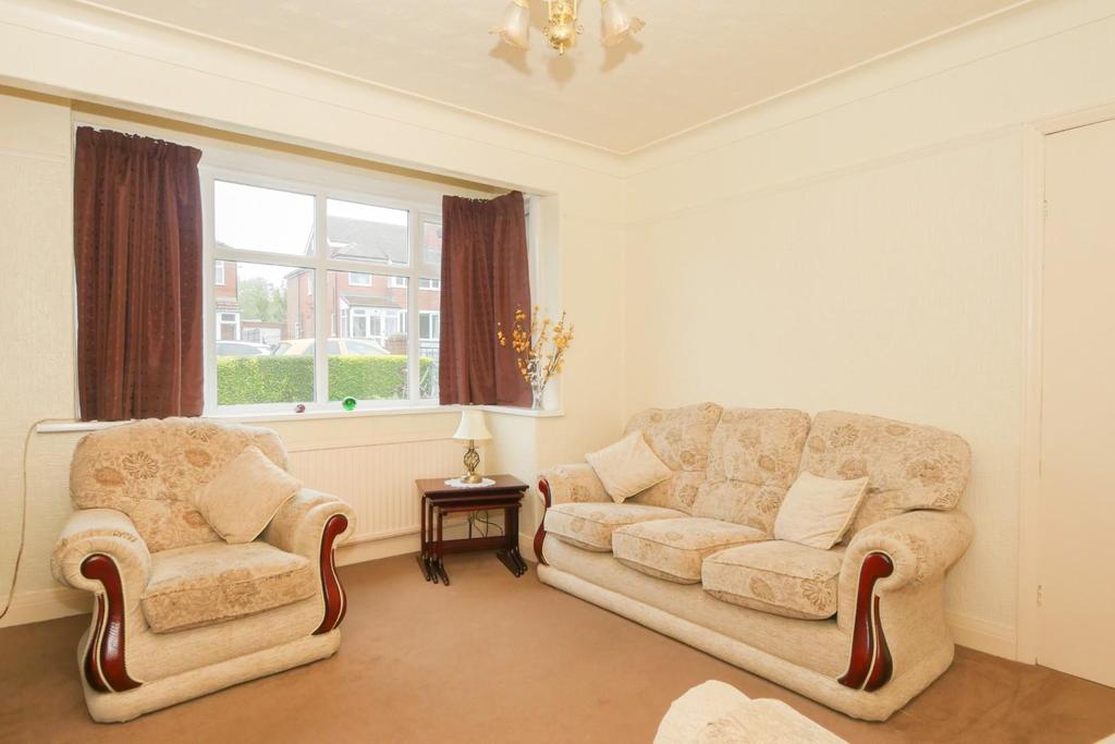 Gotts Park Avenue, Armley, LS12 2RW 3 bed semidetached house £205,000