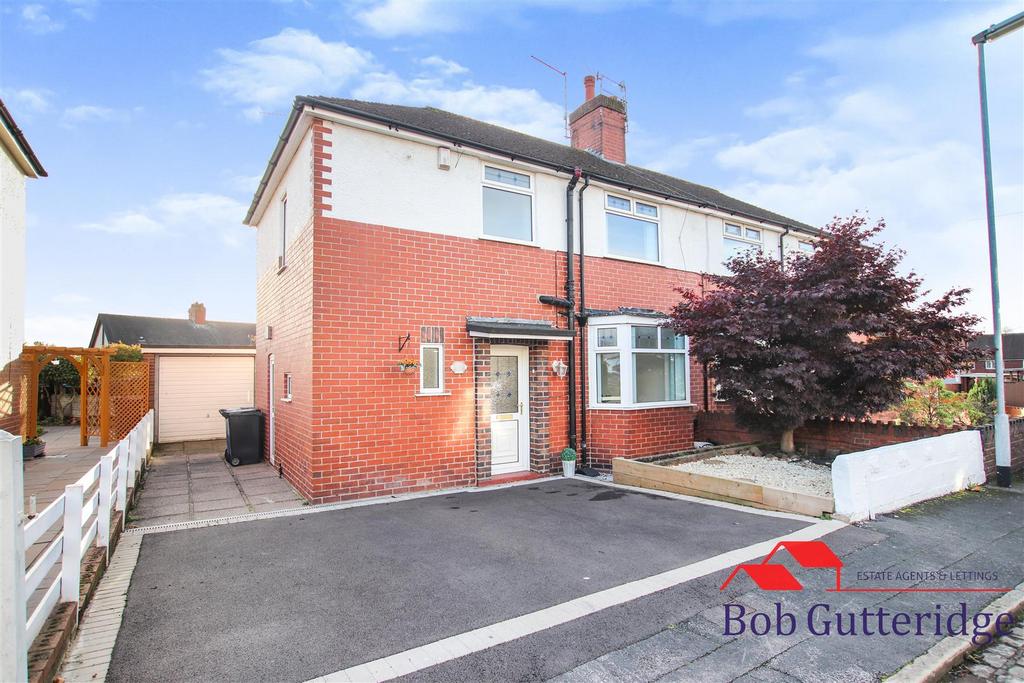 Oakdene Close, Wolstanton, Newcastle 3 bed semidetached house for sale