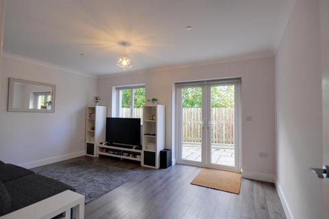 13 Coed Y Dderwen, Cwmgwili, Llanelli, SA14 6DZ