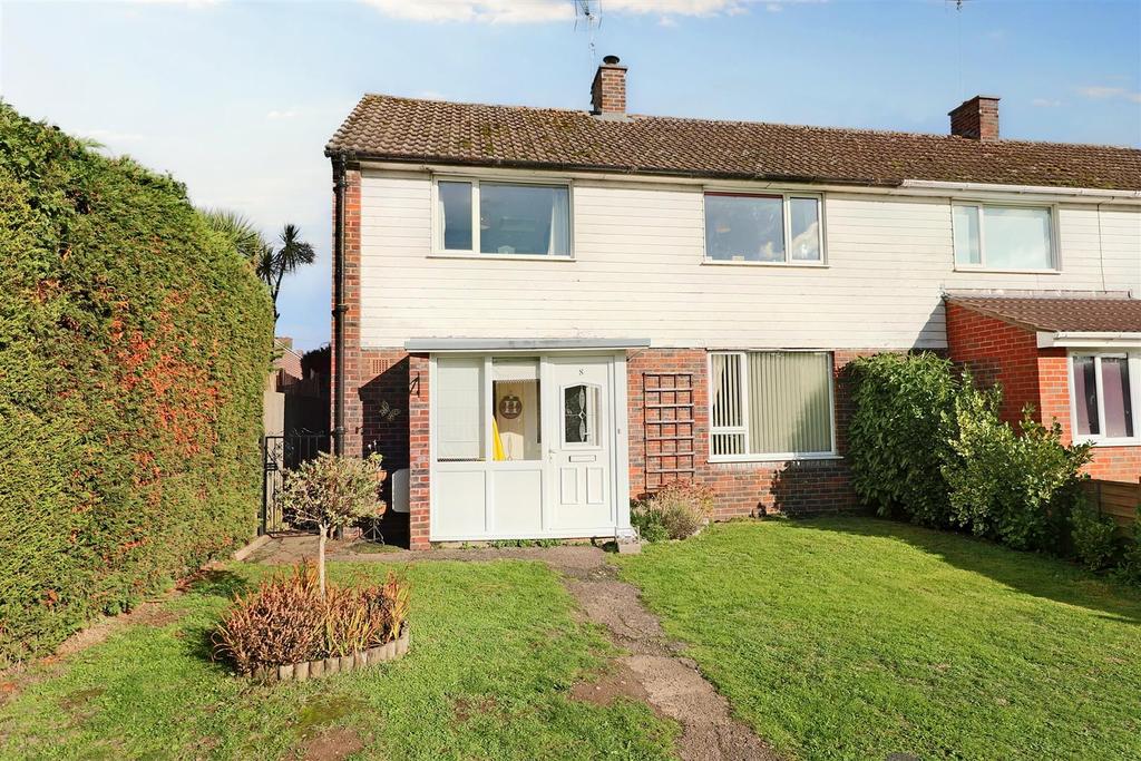 Lakeside Rise, Blundeston, Lowestoft 3 bed end of terrace house for