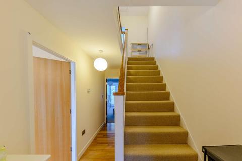 4 Levetts Fields, Lichfield, WS13 6HY