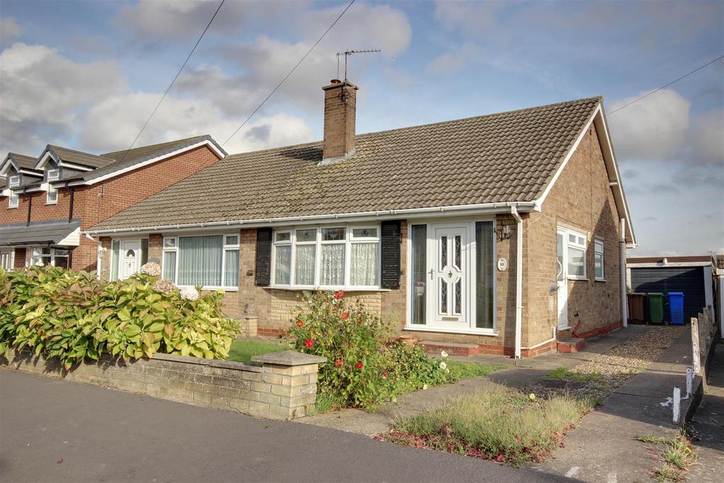 Ellerker Rise, Willerby 2 bed semidetached bungalow £169,950