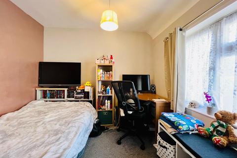 13 Creteway Close, Folkestone, CT19 6LH