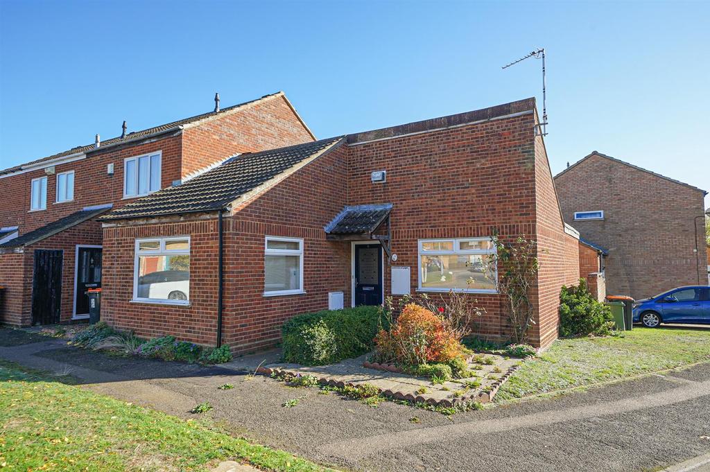 Greenlands, Leighton Buzzard 2 bed bungalow £300,000