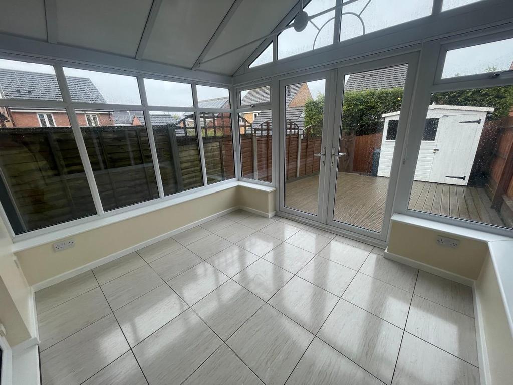 Levett Grange, Rugeley 2 bed house £795 pcm (£183 pw)