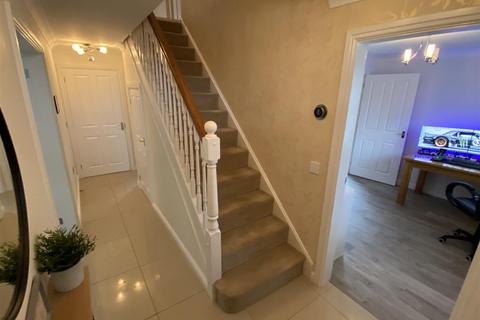 4 bedroom detached house for sale, Ffordd Y Glowyr, Betws, Ammanford