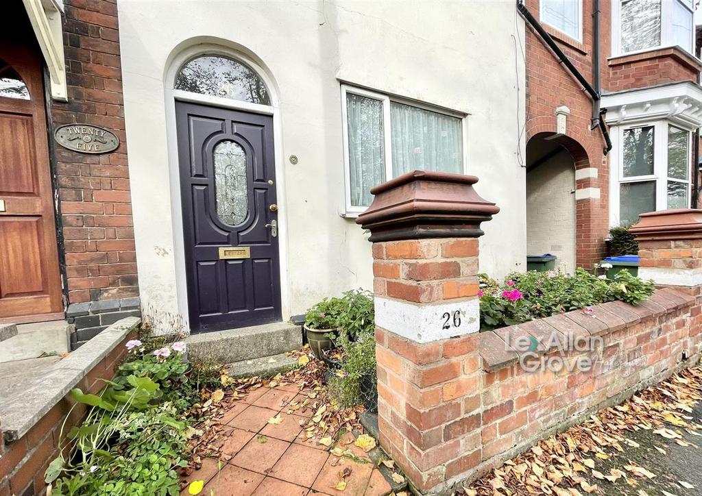 Avenue Road, Rowley Regis 3 bed terraced house £210,000