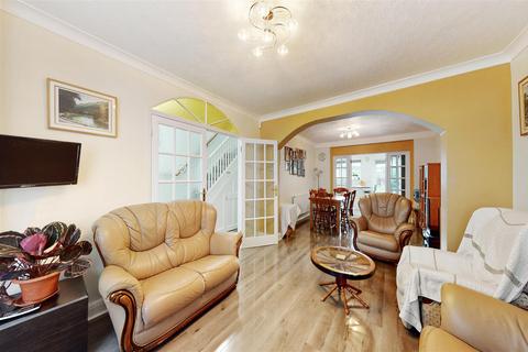 133 Abbotts Drive, Wembley, HA0 3SH