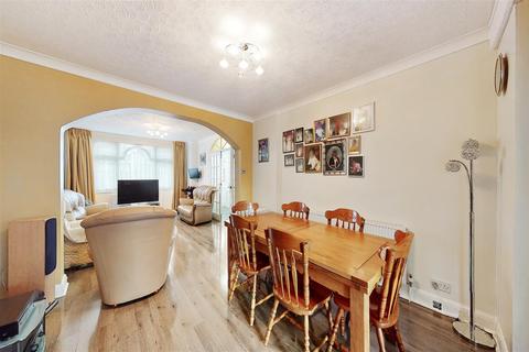 133 Abbotts Drive, Wembley, HA0 3SH