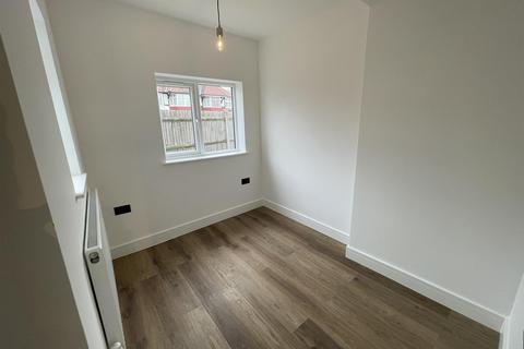 3 bedroom maisonette to rent - Garden Flat, 1 Earls Crescent, Harrow