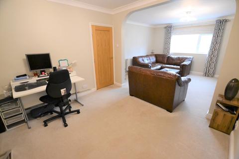 14 Chestnut Walk, Bristol, BS13 7RJ