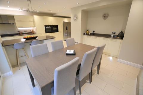 14 Chestnut Walk, Bristol, BS13 7RJ