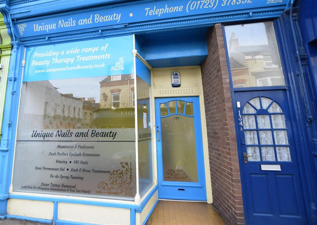 COMMERCIAL, Victoria Road, Scarborough Property £450 pcm (£104 pw)