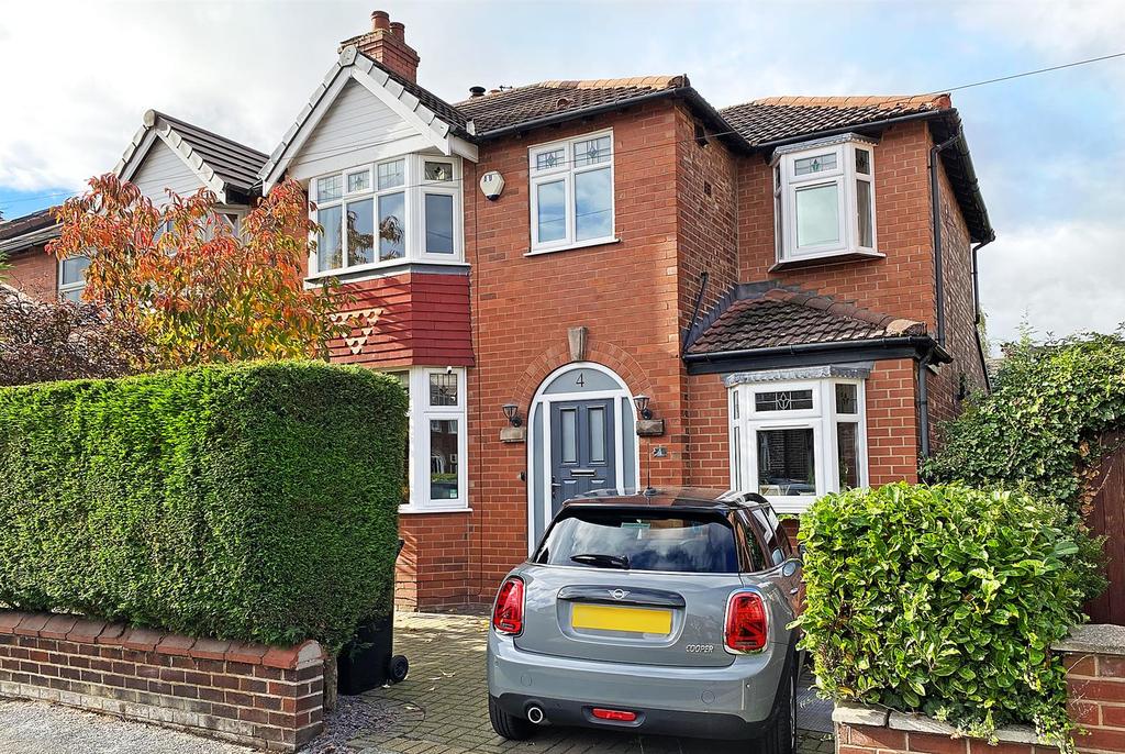 Crowley Road, Timperley 3 bed semidetached house for sale £650,000
