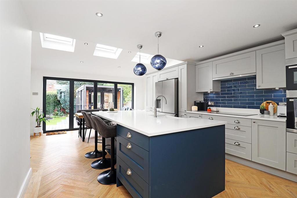 Crowley Road, Timperley 3 bed semidetached house £650,000