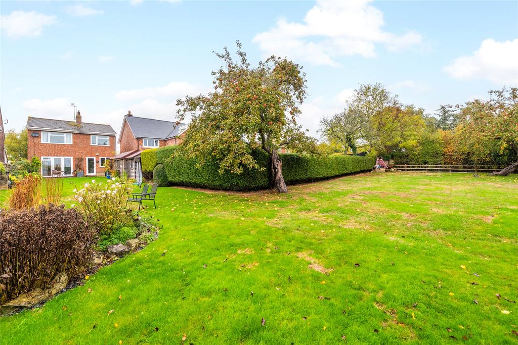 Station Road, Quainton, Aylesbury, Buckinghamshire, HP22 4 bed detached ...