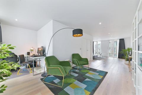 17 Admiralty Avenue, London, E16 2PL