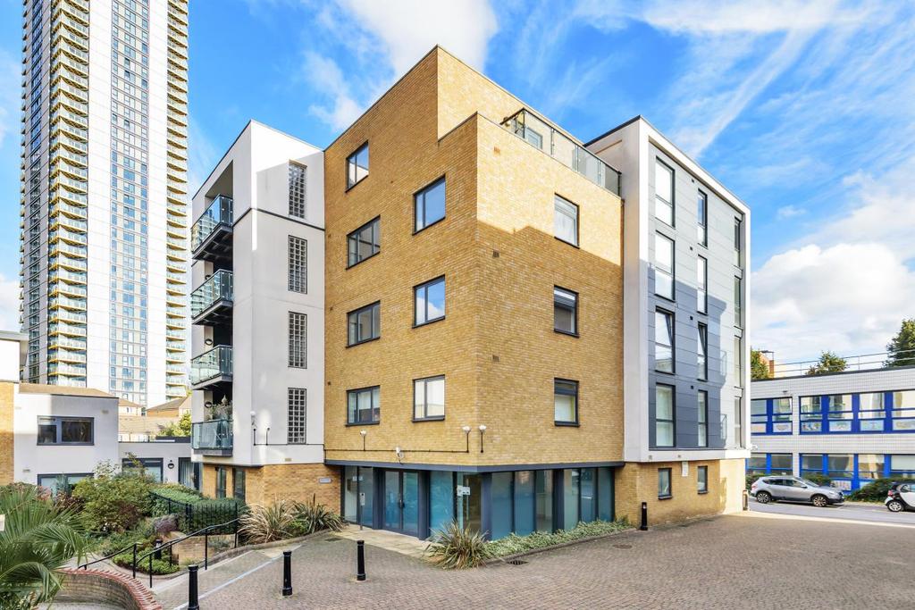 Mathers Road, Kennington 2 bed flat for sale £575,000