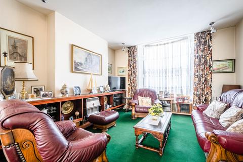 54 Malvern Road, London, E8 3LP