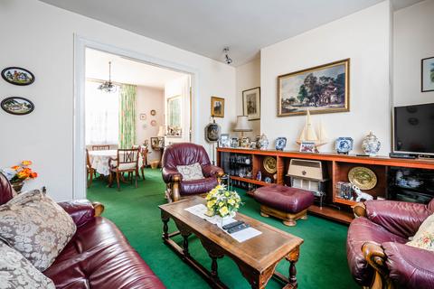 54 Malvern Road, London, E8 3LP