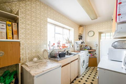 54 Malvern Road, London, E8 3LP
