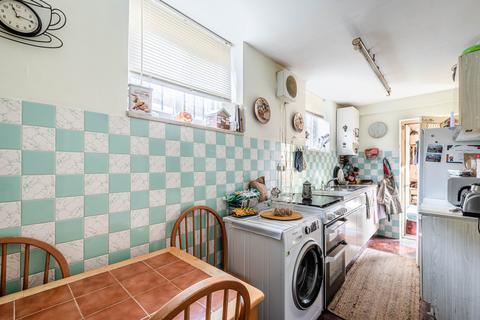 54 Malvern Road, London, E8 3LP