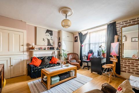 54 Malvern Road, London, E8 3LP