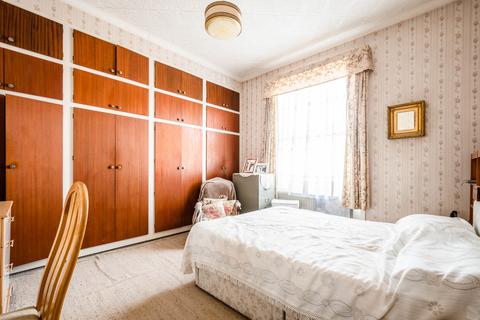 54 Malvern Road, London, E8 3LP