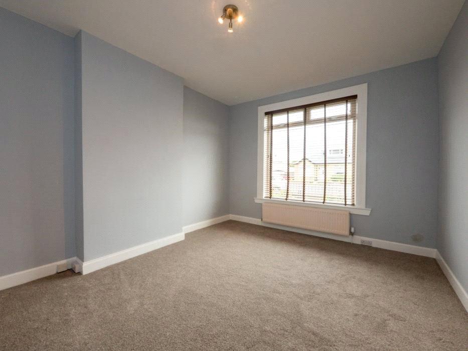 Wakefield Avenue, Edinburgh, EH7 3 bed semidetached house £1,400 pcm