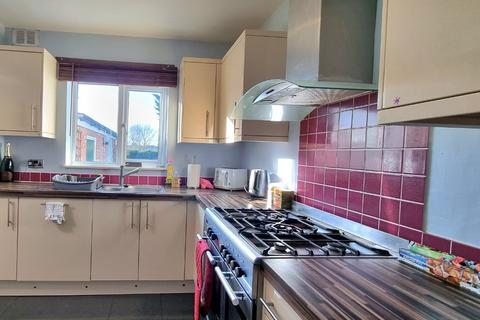 5 bedroom semi-detached house to rent, Woodstock Road, Worcester WR2