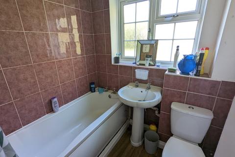 2 bedroom end of terrace house for sale - Orient Court, Gresley Close, Madeley Telford, Shropshire, TF7
