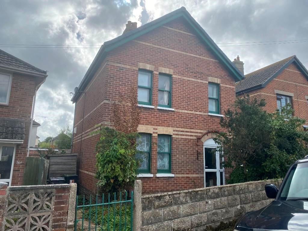 Acton Road, Wallisdown, Bournemouth... 3 bed detached house £260,000