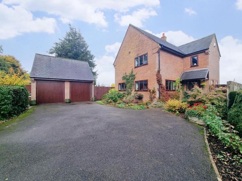 The Orchards, Ravensthorpe, Northampton NN6 8EF 5 bed detached house