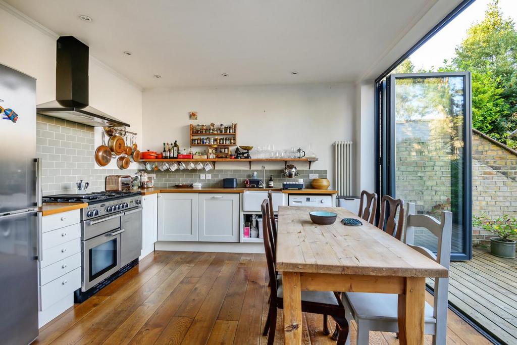 Ollerton Road, Bounds Green 3 bed terraced house £680,000
