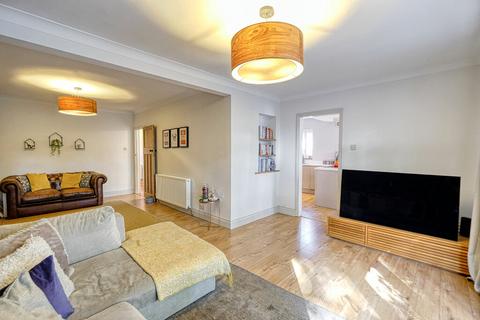 32 Beechwood Drive, Norwich, NR7 0LP